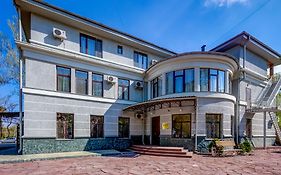 Отель Нават